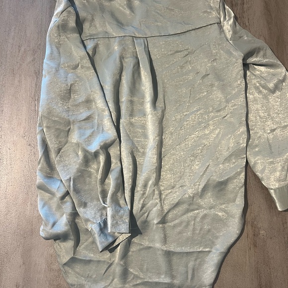 Women's Light Green Shirt - Brand New - Picture 2 of 5